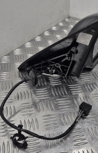 Audi Q3 lusterko zewnętrzne prawe 6PIN uk 10