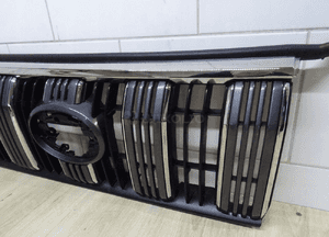 Atrapa grill toyota land cruiser 150 lift 53111-60C10 2
