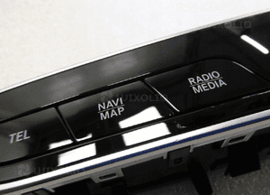 Mercedes W213 panel sterowania radiem nawigacją 8