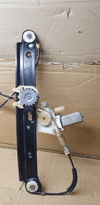 Mechanizm podnośnik szyby prawy przód BMW 1 E81 6978846 5