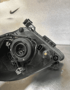 Lampa prawy przod suzuki swift iii 3 35100-62J11 9