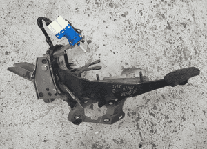 PEDAŁ SPRZĘGŁA HAMULCA Ford Fiesta Mk7 VII 1,25 1,3 1,4 2