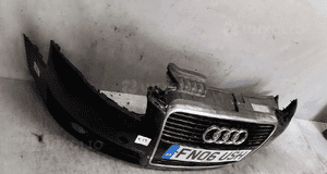 Zderzak przód przedni audi A4 B7 lift fl  s line  LY9B czarny halogeny 4
