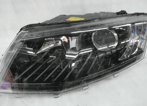 SKODA OCTAVIA III XENON BDB LAMPA PRZEDNIA LEWA PRZÓD 3