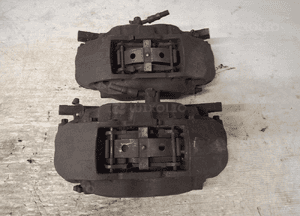 Range rover L322 3.6 TDV8 zaciski hamulcowe brembo przód komplet 2
