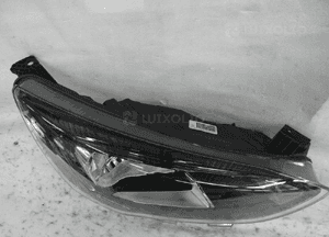 Ford focus MK4 lampa przednia prawa 3