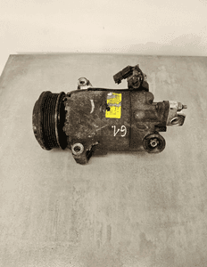 Sprężarka klimatyzacji C1B1-19D629-AE FORD FIESTA MK7 1