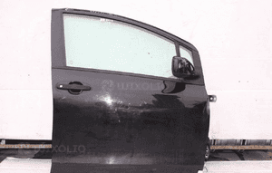 Drzwi prawe przednie TOYOTA YARIS II 2005-2011 kod lakieru 209 1