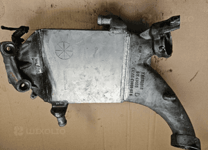 BMW X5 F15 X6 F16 M50D  3.0 D intercooler chłodnica powietrza 7823886 3