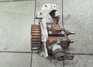 pompa wtryskowa citroen peugeot ford 1.6 hdi tdci 0445010102 1