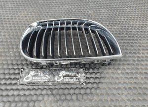 Kratka 7128613 7128614 7906809 Atrapa Nerki Nerka Gril Atrapka Zderzaka Przód M-Pakiet BMW 1 E81 E87 20