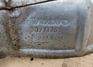 Volvo V50 S40 2.4 20V osłona termiczna kolektora wydechowego 30713261 2