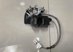 Toyota corolla verso E12 zamek klapy bagażnika S781T-BL500 1