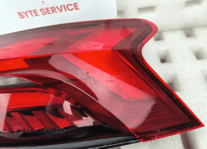 Audi e-tron gt lampa tylna prawa 4J3945092 4