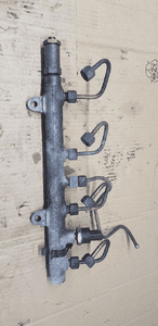 Listwa wtryskowa wtryski Renault Espace IV 1.9 DCI 7700114017 0445214024 5