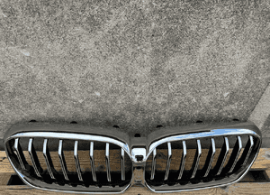 Grill atrapa zderzaka bmw 5 G30 G31 lift fl lci 4