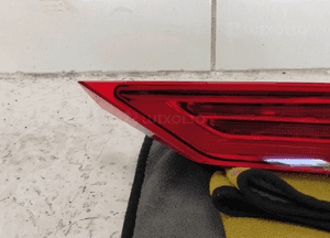 VOLVO XC60 II LAMPA PRAWY TYŁ TYLNA W KLAPĘ ORYGINAŁ 5