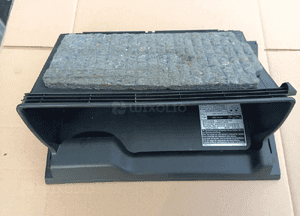 Toyota Yaris II  06-11 półka schowek pasażera 2