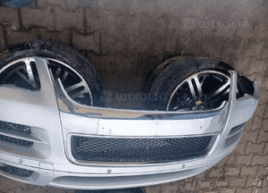VW Touareg 1 I Lift R-Line 07/10 zderzak grill przód przedni 10