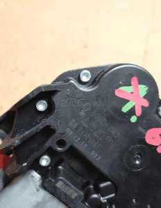 } SILNICZEK WYCIERACZKI TYŁ OPEL ASTRA H KOMBI EUROPA 0390201591 2