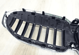 Grill bmw G20 atrapa nerki 5113192976-10 ok 9