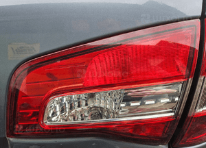 Renault Koleos I lampa tył tylna  lewa w klape 2