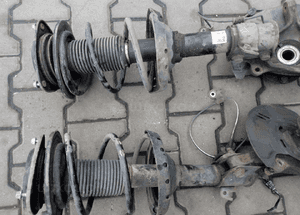 Subaru Legacy IV Outbeck   2.0 mcpherson przod przedni  prawy lewy 1