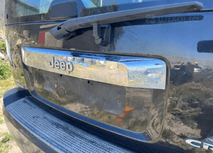 Jeep liberty cherokee kk klapa idealna w kolor 9