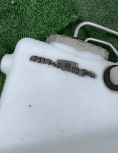 MERCEDES  E 211 CLS 219  zbiorniczek pompka spryskiwaczy zwykły grzany pod xenon 9