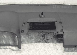 Toyota corolla verso ii 2008R deska rozdzielcza kokpit 4