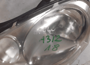 Przod przednia lampa lewa volkswagen polo 9N3 2