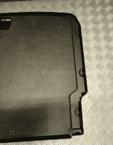 Mercedes W177 podłoga bagażnika A1776800500 10