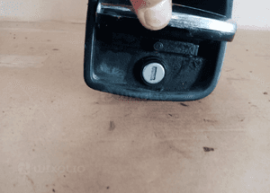 Zamek emblemat klapy bagażnika Seat Leon I 4