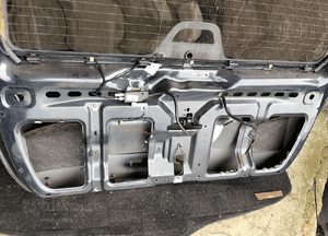 Mercedes ML 163 lift  klapa szyba zamek klapy granatowa 189 antena emblemat 8