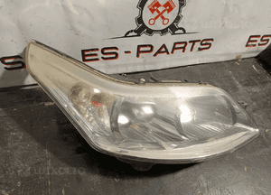Lampa przednia prawa citroen C4 04-08 2