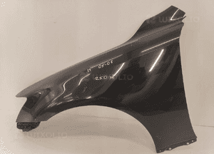 Lexus is 05-09 BŁOTNIK LEWY PRZÓD 1