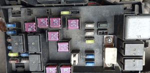 Subaru Legacy IV Outbeck skrzynka bezpieczników moduł 82241AG070 1