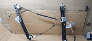 Mechanizm podnośnik szyby prawy przód BMW 1 E81 6978846 4