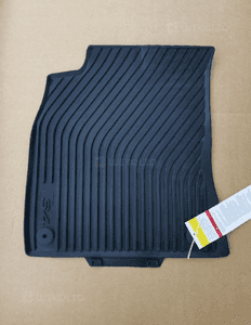 Dywaniki gumowe Audi S4 8K1061221A przód 3