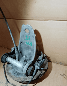 Zwrotnica piasta prawy tył tylna prawa wahacze BMW 5 E39 3.0D 6