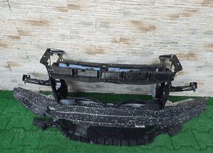 Pas przedni bmw 1 F20 F21 lci m pakiet 1