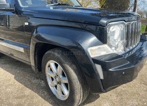 Jeep cherokee liberty kk 2.8CRD kpl przód oryginał ładny stan 9