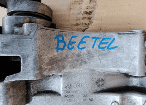 Łapa mocowanie alternatora VW New Beetle 1.4 16V 032145169AB 6