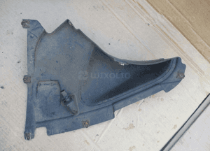 Osłona lewa nadkola przód przedniego bmw F30 F31 2