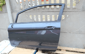Drzwi lewe przednie ford fiesta MK7 3D 2014 1