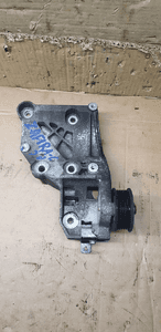 Łapa mocowanie sprężarki klimatyzacji Opel Zafira C 2.0 CDTI 55582510 1