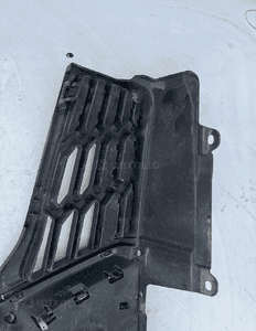 Grill atrapa nissan qashqai J10 lift 62310BR10A kamera 6