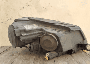 Vw volkswagen passat B6 lampa przód przednia lewa soczewka 4