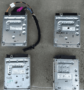 Mercedes ML GL 164 R 251 c 204 e212 wzmacniacz  HARMAN BECKER  lift 1