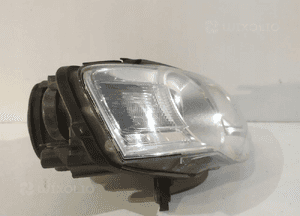 VW PASSAT B6 Lampa przednia H7 prawa - 15127 2